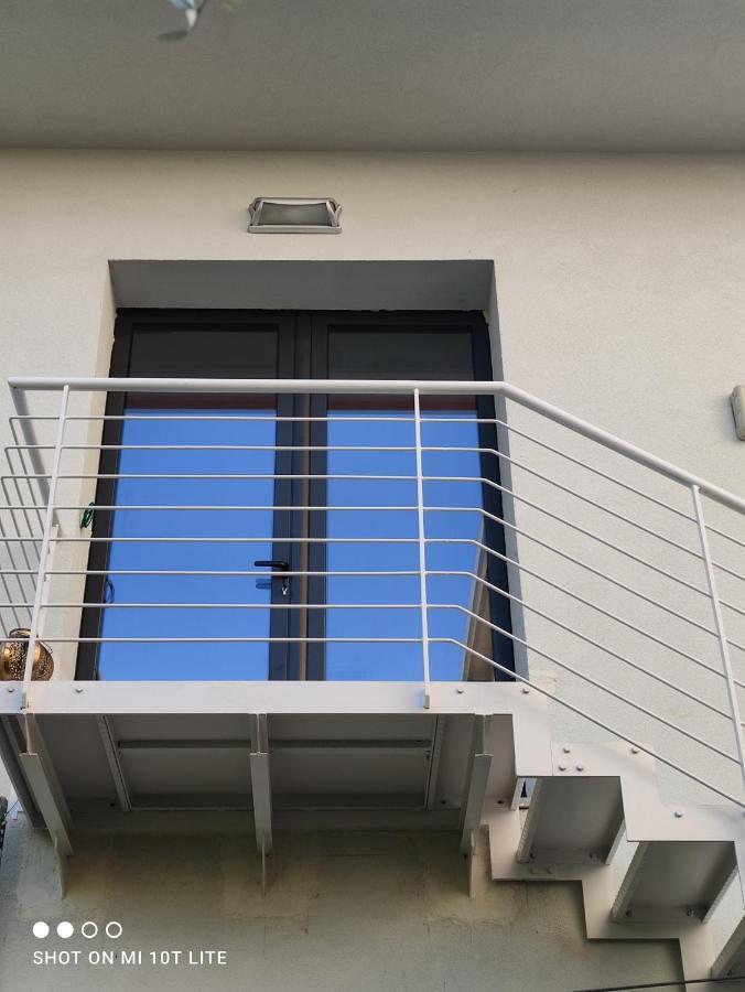 Appartamento Spotorno Con Ampio Terrazzo Attrezzato Anche Con Angolo Cottura Eksteriør billede